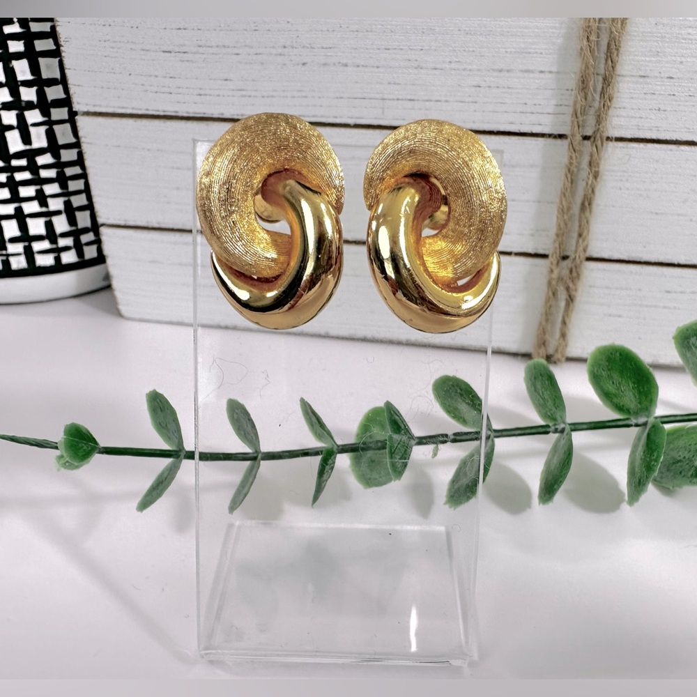 ✨DIOR Vtg 80s Pierced Chunky Knot Earrings w COA - Picture 4 of 16